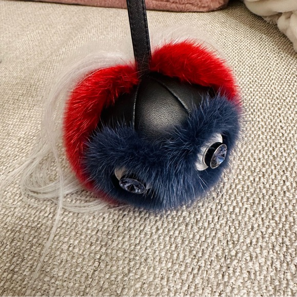 FENDI Fur Keychain - Picture 4 of 8